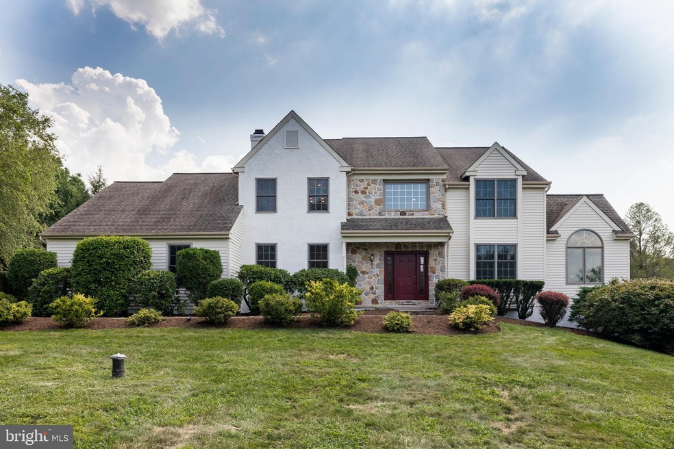 838 4 Streams Dr, West Chester, PA 19382 - photo 1