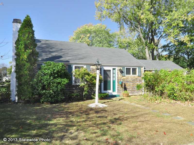 69 Freeman St, Warwick, RI 02886 - photo 1
