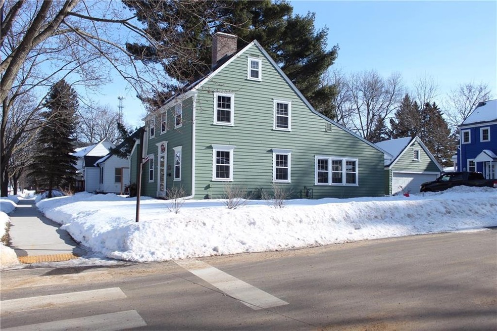 1504 Main St E, Menomonie, WI 54751 - photo 1