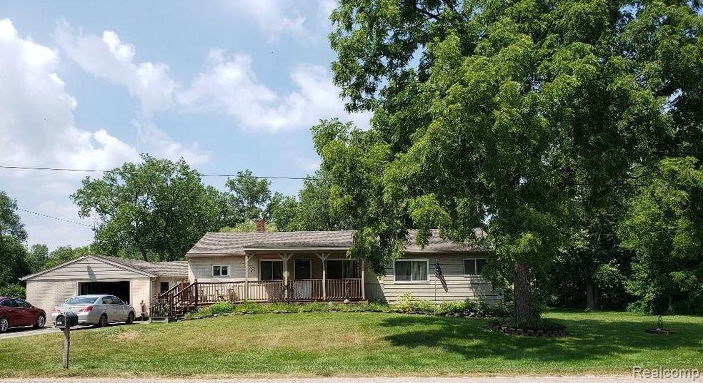 5485 N Irish Rd, Davison, MI 48423 - photo 1