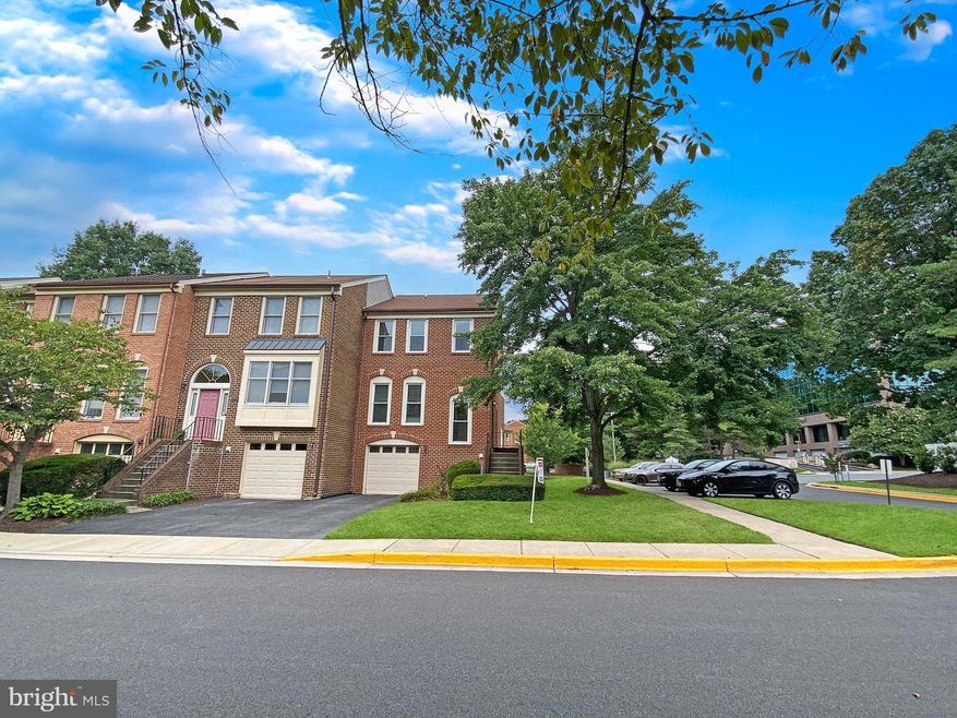 1501 Templeton Place, Rockville, MD 20852 - photo 1