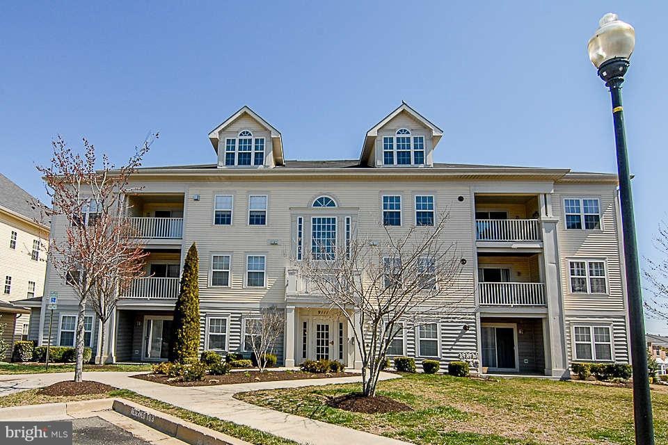 9111 Gracious End Ct unit 301, Columbia, MD 21046 - photo 1