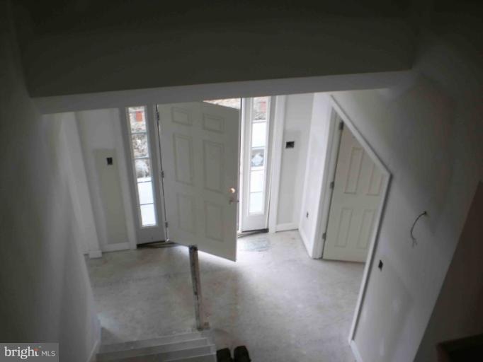 984 Shannon Dr N, Greencastle, PA 17225 - photo 1