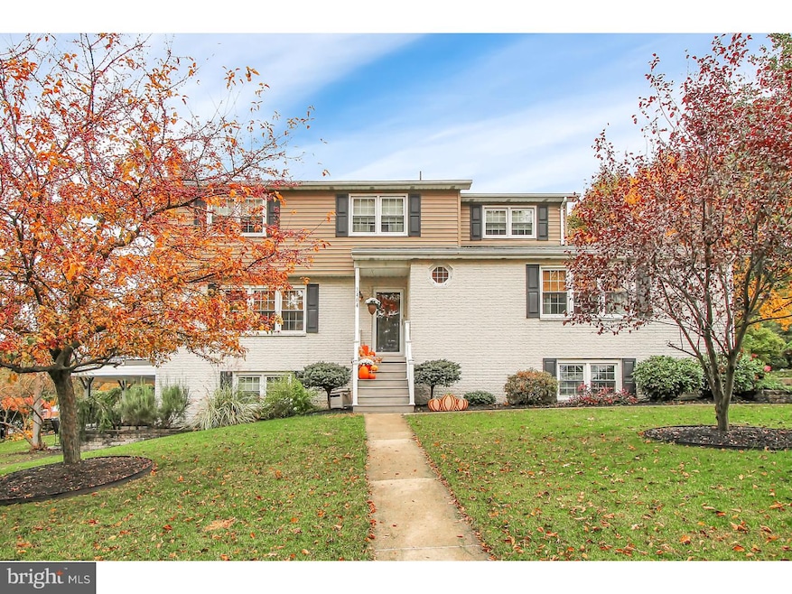 3404 Poinciana Ave, Reading, PA 19605 - photo 1