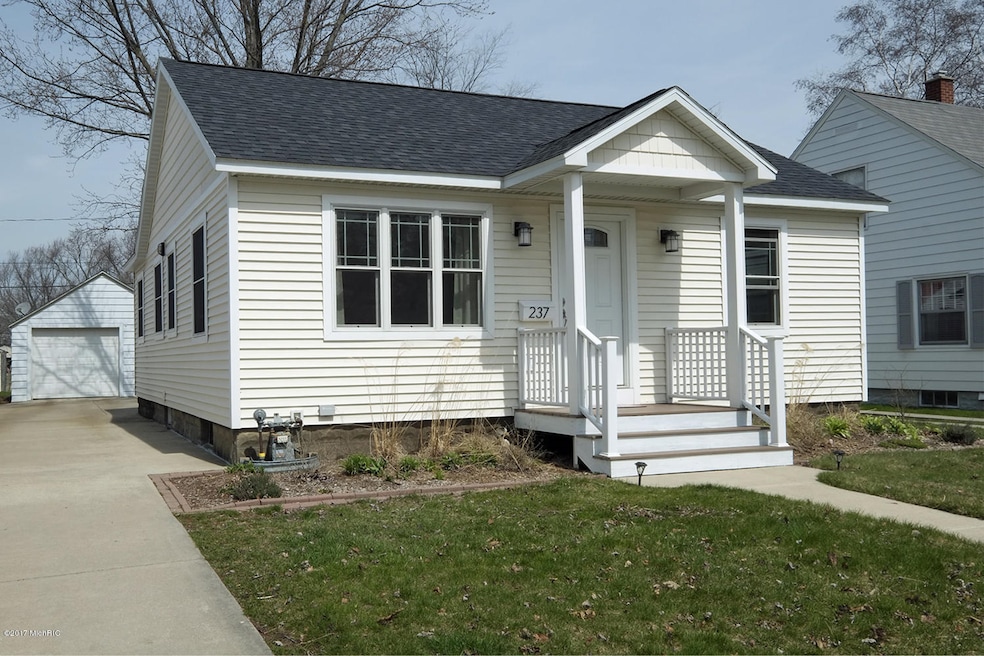 237 West 24th St-1