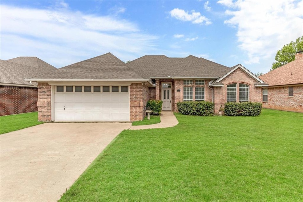 9229 Meandering Dr, North Richland Hills, TX 76182 - photo 1