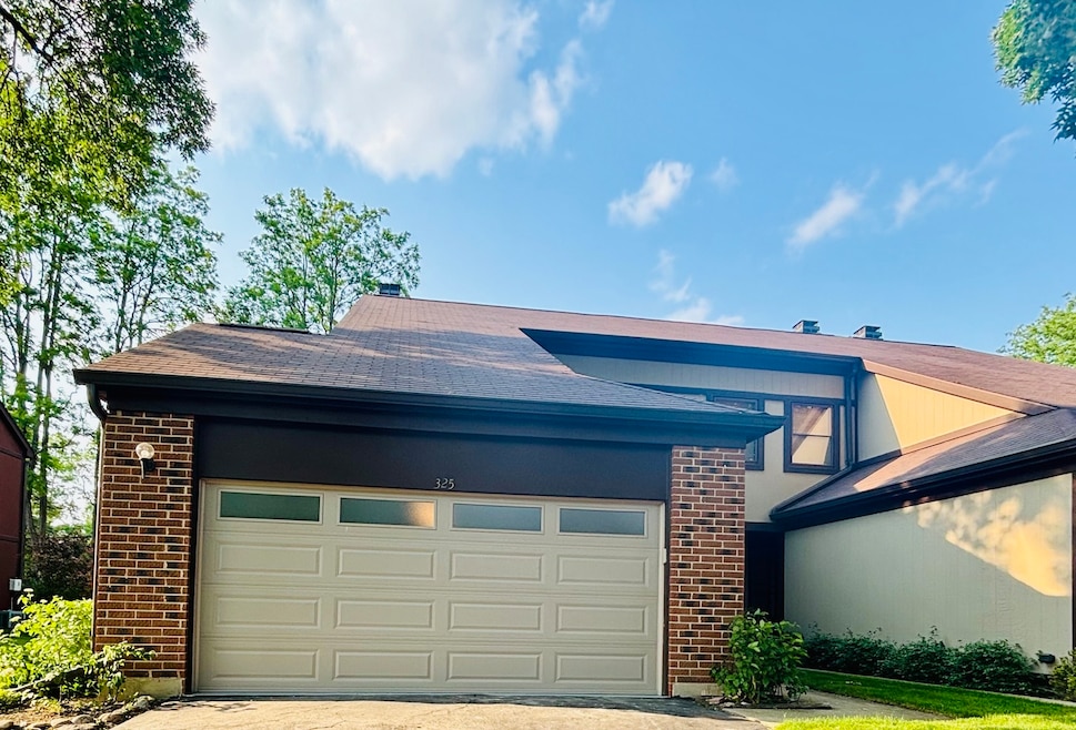 325 Shadowbend Dr unit 3B, Wheeling, IL 60090 - photo 1