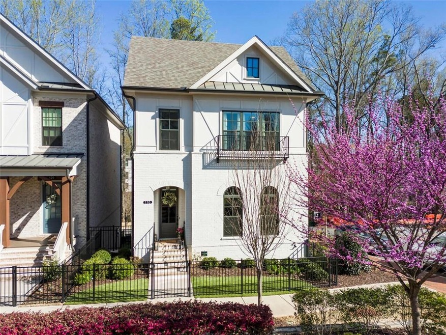 Sold $1,285,000 • Co-Listing Agent