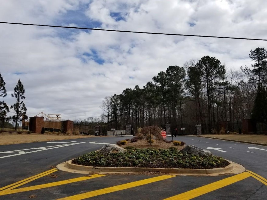 1013 Hartwell Rd, Locust Grove, GA 30248 - photo 1