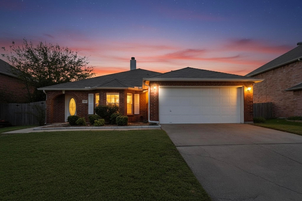 328 Cortland Cir, Roanoke, TX 76262 - photo 1