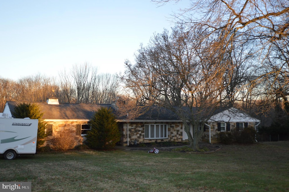 373 Cheyney Rd, Glen Mills, PA 19342 - photo 1