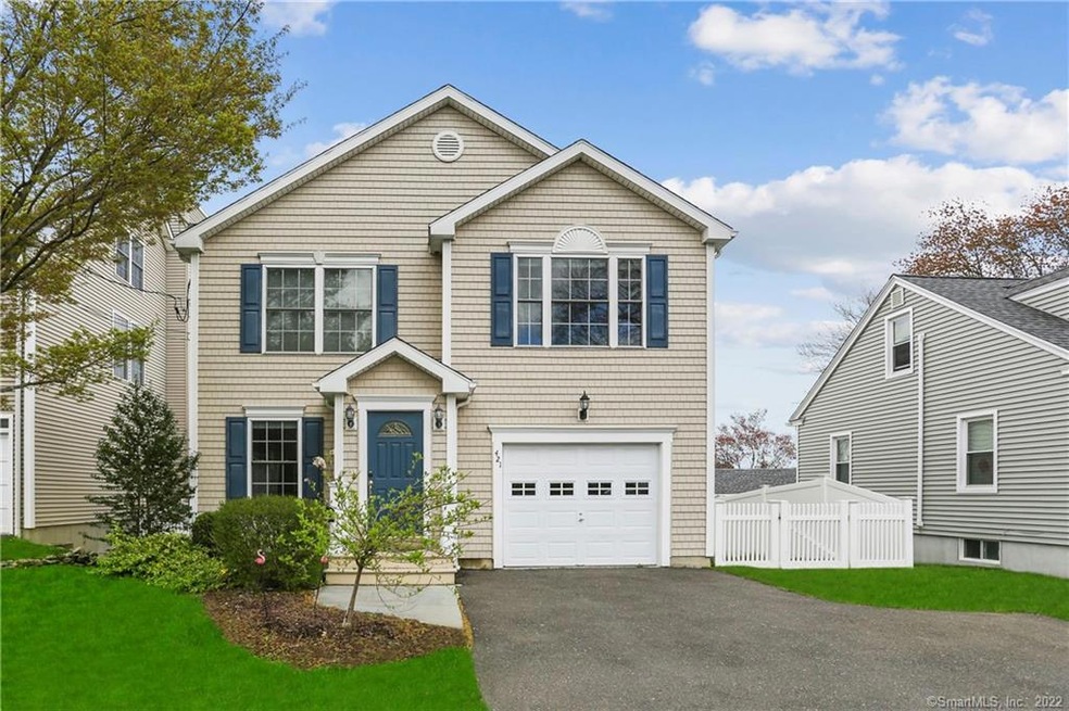 421 Lenox Rd, Fairfield, CT 06825 - photo 1