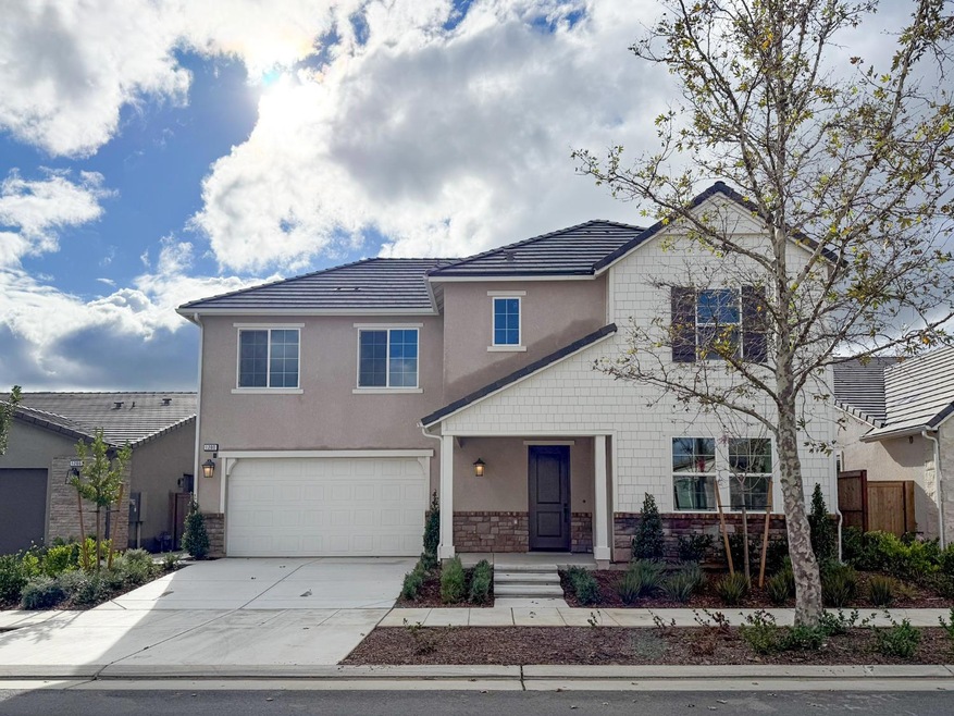 1200 Wildflower Dr, Madera, CA 93636 - photo 1