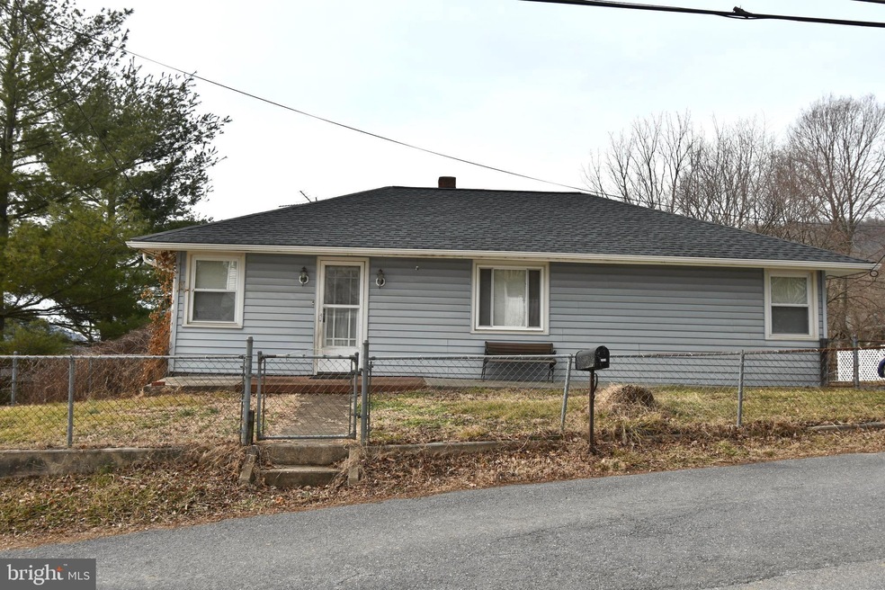 3524 Cemetery Cir, Knoxville, MD 21758 - photo 1