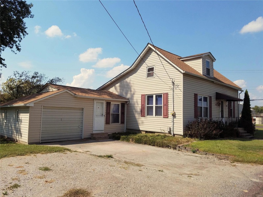 401 N Lucas St, Maryville, IL 62062 - photo 1
