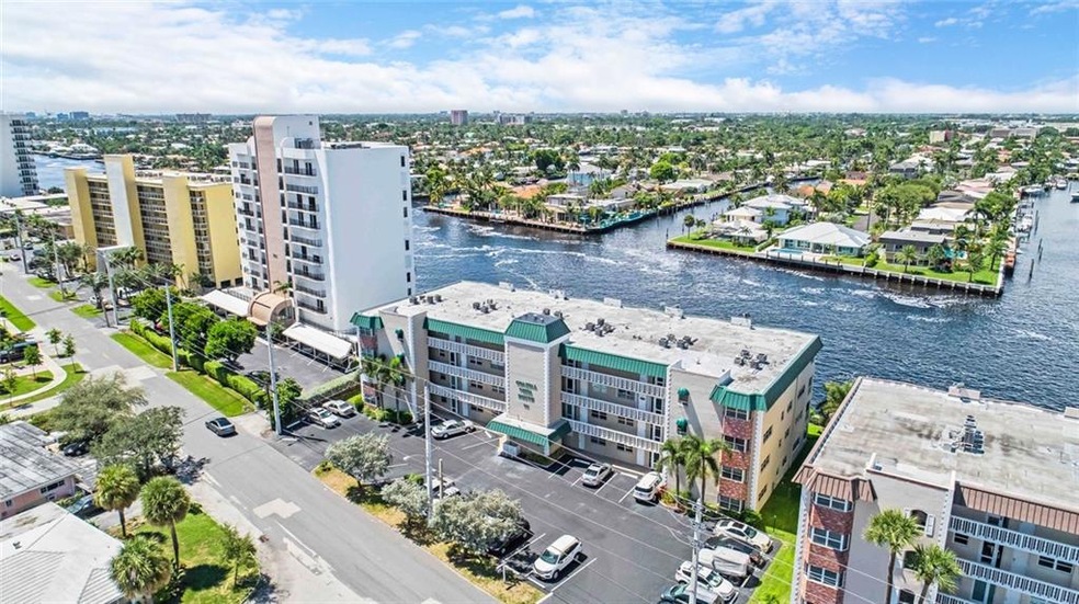 Fantastic Intracostal front location.