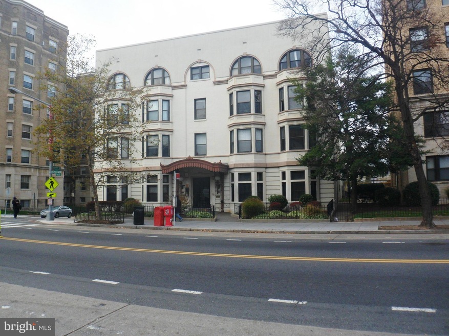 1669 Columbia Rd NW unit 303, Washington, DC 20009 - photo 1