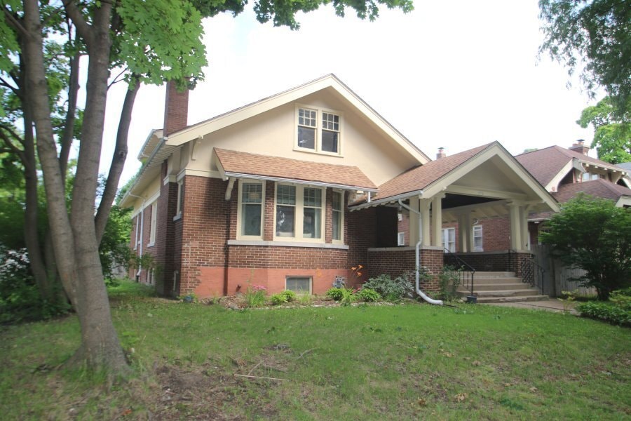 2316 N Grant Blvd, Milwaukee, WI 53210 - photo 1