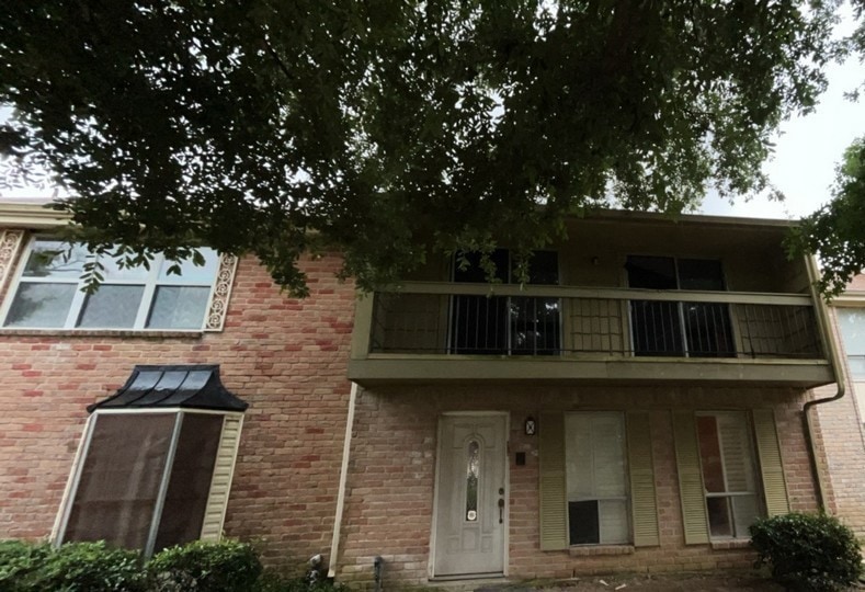 4713 Indian Trail unit 4, Baytown, TX 77521 - photo 1