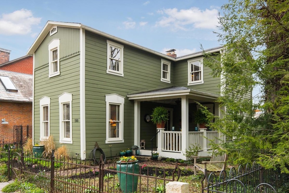 590 Franklin Ave
