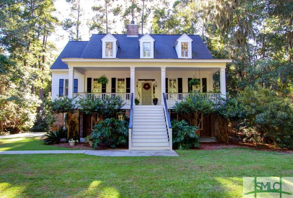 Quintessential lowcountry home in the picturesque 