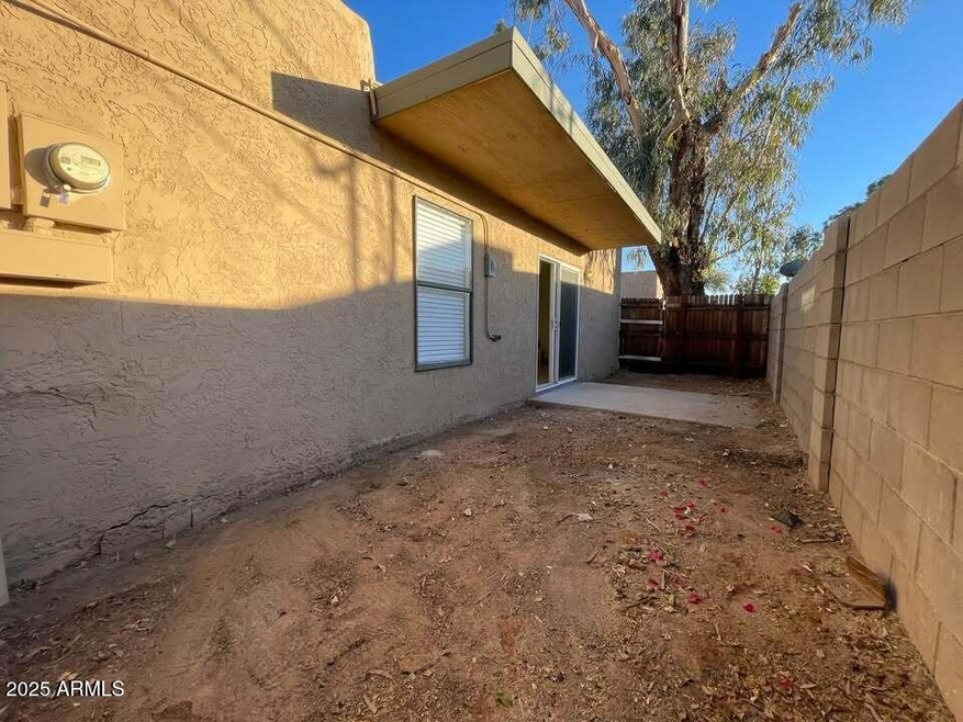 2730 E Belleview St unit 9, Phoenix, AZ 85008 - photo 1