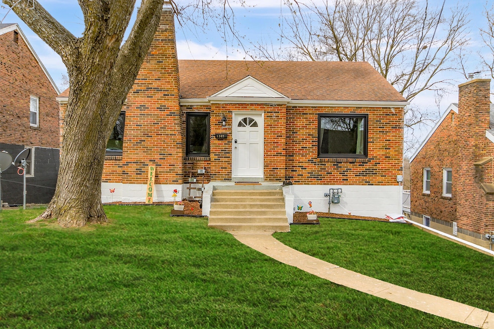 1307 4th St, Boonville, MO 65233 - photo 1