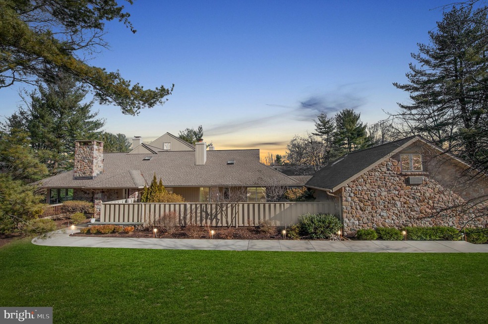 1272 Round Hill Rd unit 40, Bryn Mawr, PA 19010 - photo 1