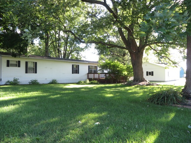 311 W Prospect St, Malden, IL 61337 - photo 1