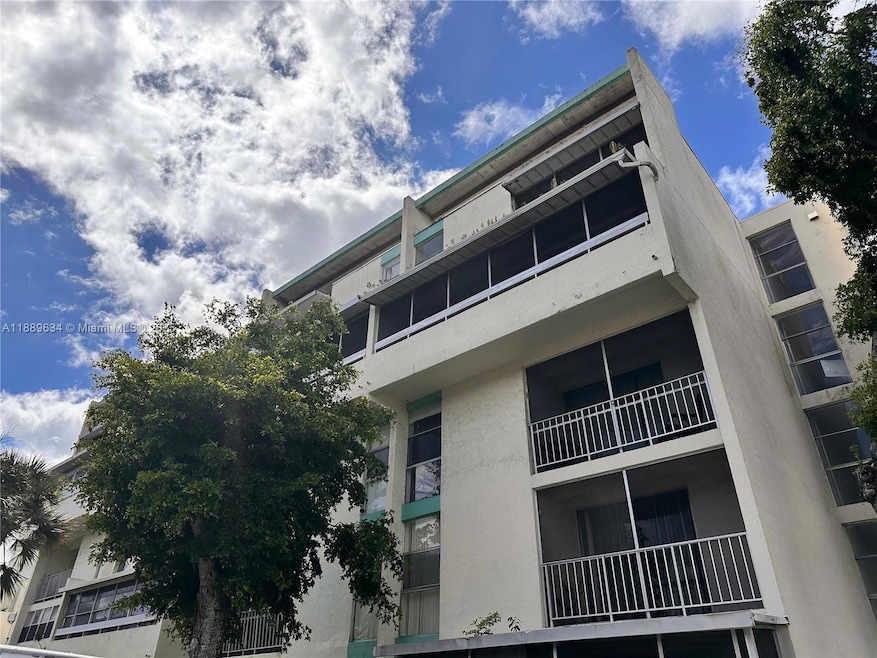 Newport at Lauderhill unit E207, Lauderhill, FL 33313 - photo 1