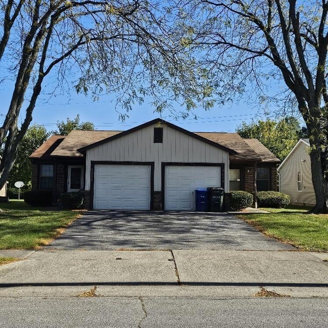 3870 72 Petzinger Rd Front