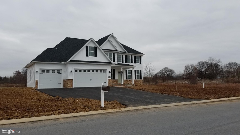 421 Hartford Dr, Chambersburg, PA 17202 - photo 1