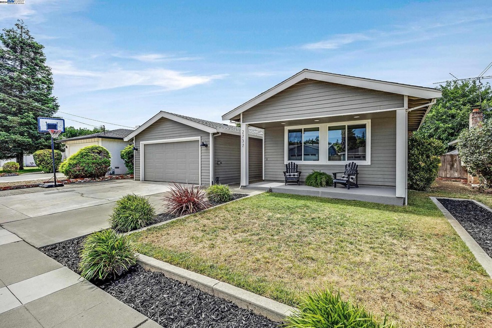 Sold $1,020,000 • Co-Listing Agent