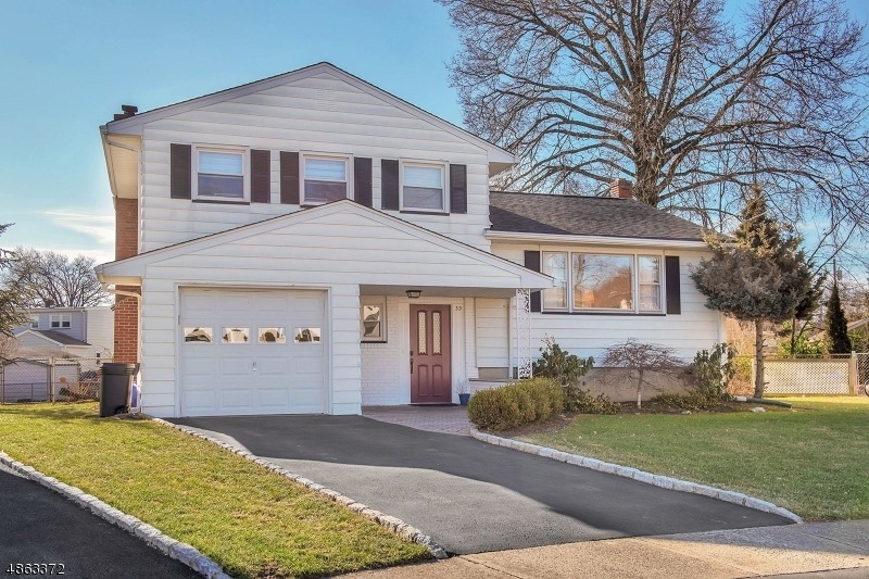 37 Van Ness Ct, Clifton, NJ 07013 - photo 1