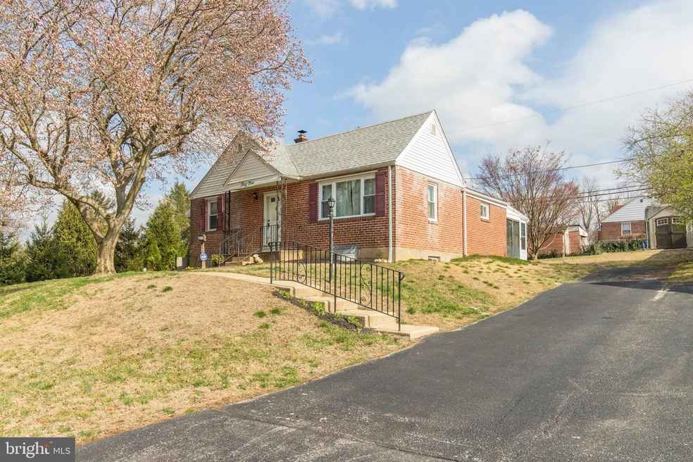 39 Pleasant Rd, Broomall, PA 19008 - photo 1