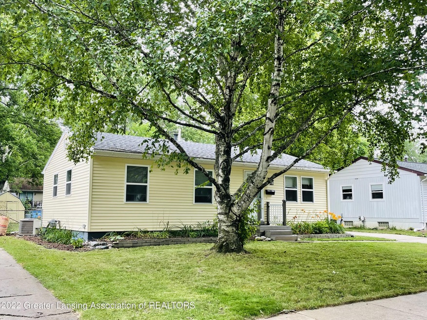 3119 Shetland Rd, Lansing, MI 48911 - photo 1