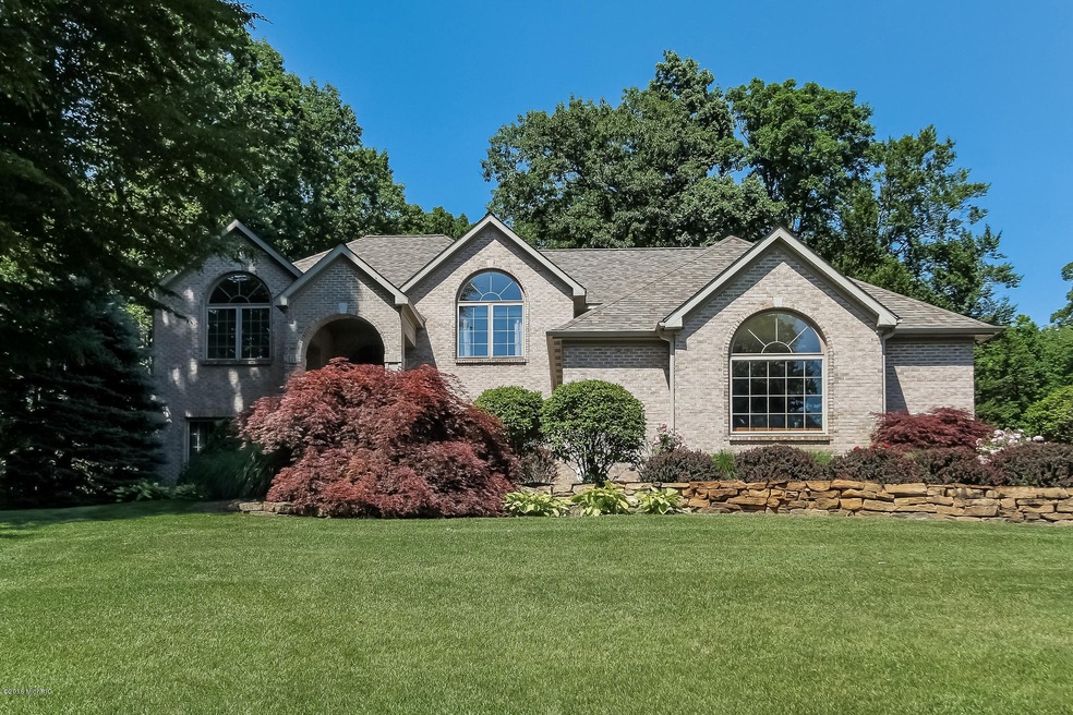001-Front_View-2902084-medium