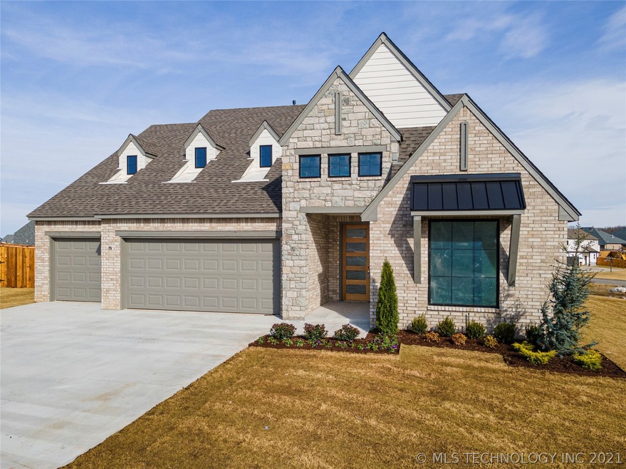 Cul-de-sac lot in Jenks' Estates of Forest Hills