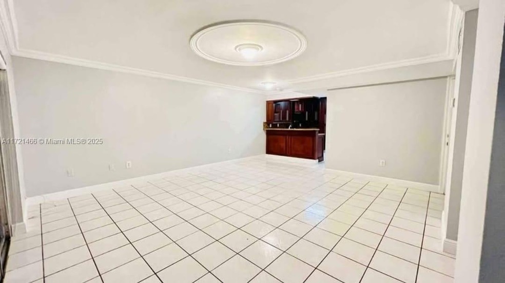 15410 SW 82nd Ln unit 811, Miami, FL 33193 - photo 1