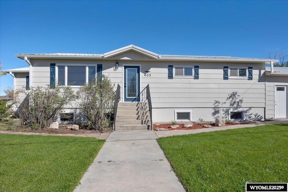 603 W Wheatland St, Guernsey, WY 82214 - photo 1