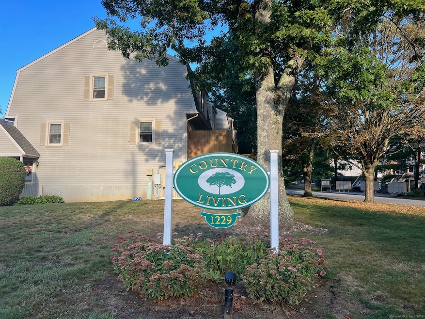1229 Winsted Rd unit 91, Torrington, CT 06790 - photo 1