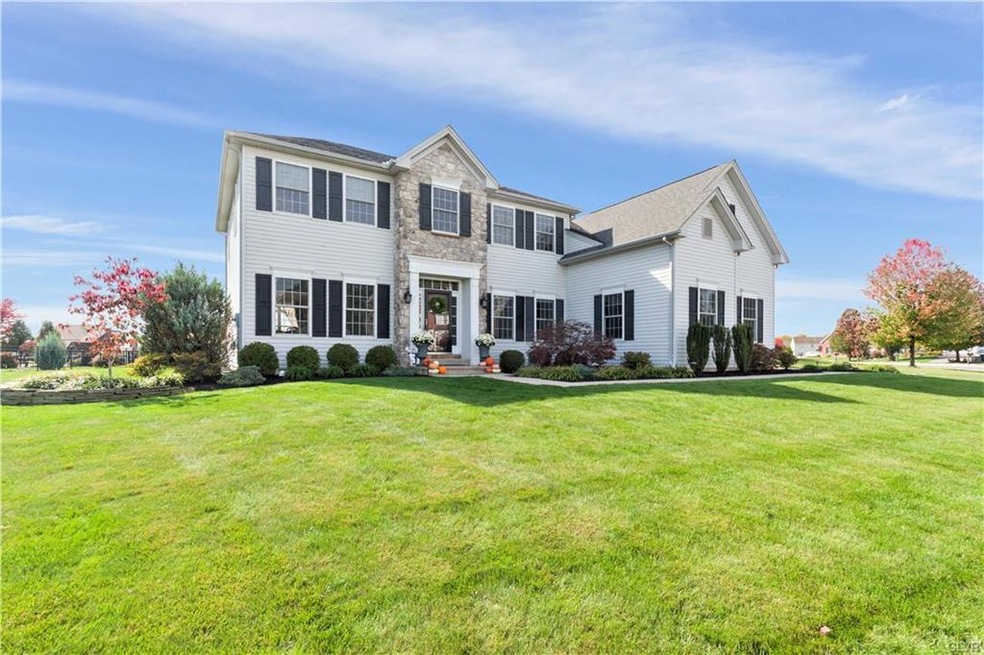 4548 Shadowstone Dr, Easton, PA 18040 - photo 1