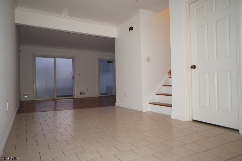 502 Clifton St, Elizabeth, NJ 07202 - photo 1