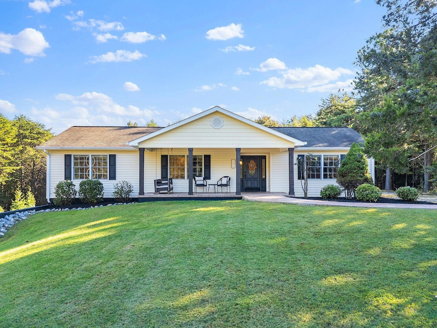 103 Craddock Ln, Huddleston, VA 24104 - photo 1