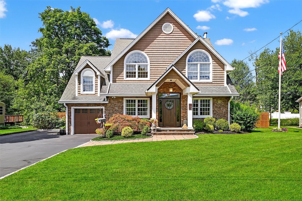 Sold $1,030,000 • Co-Listing Agent