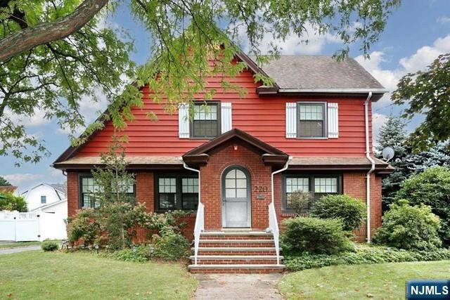 220 Raymond St, Hasbrouck Heights, NJ 07604 - photo 1