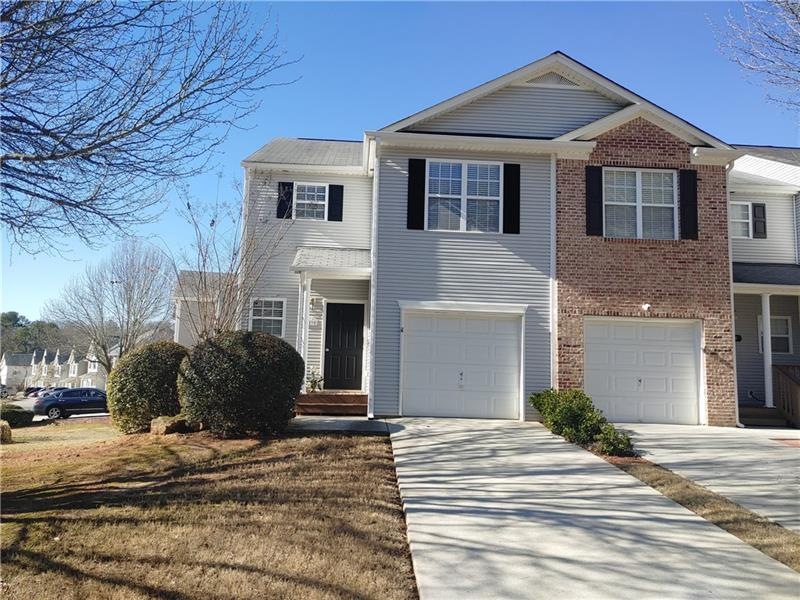 Beautiful home near downtown Hiram, GA. Close to e