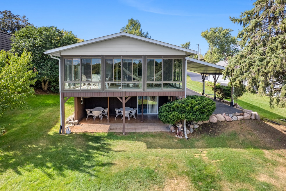 22 Holiday Dr, Somonauk, IL 60552 - photo 1