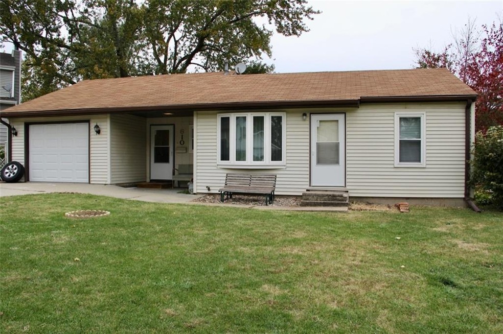610 E 26th St S, Newton, IA 50208 - photo 1