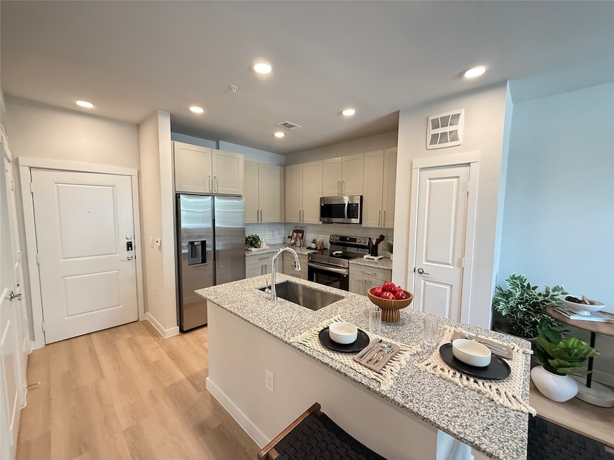 1610 Campbell Rd unit A1.121, Houston, TX 77055 - photo 1